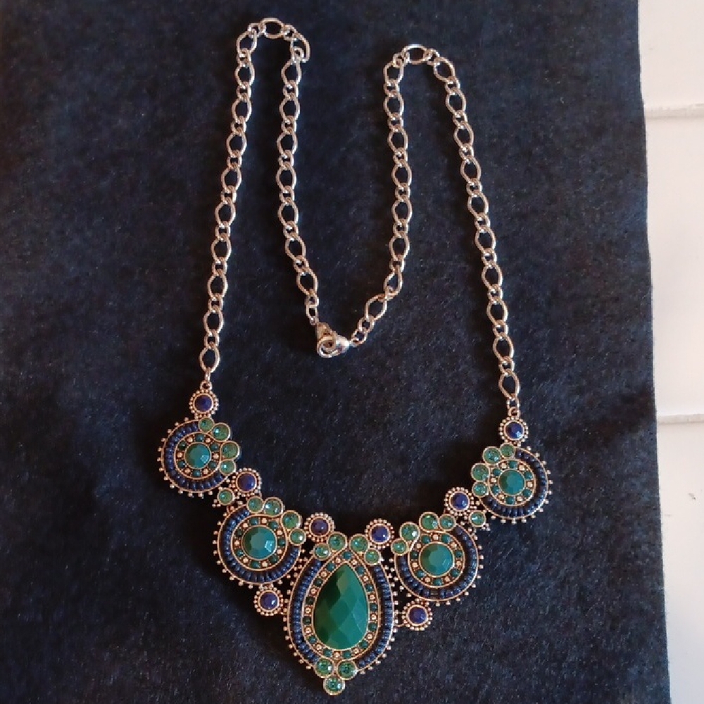 Elegant Green and Blue Statement Necklace